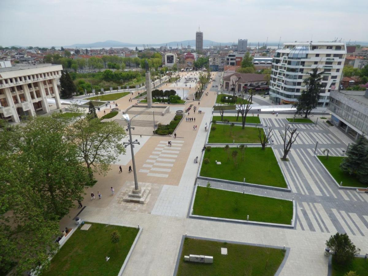 Avelov Art Apartment Burgas City Exterior foto